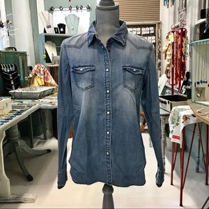 American Eagle distressed denim shirt sz 14